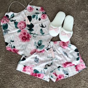 Victory Secret comfy sexy sleep set with slippers